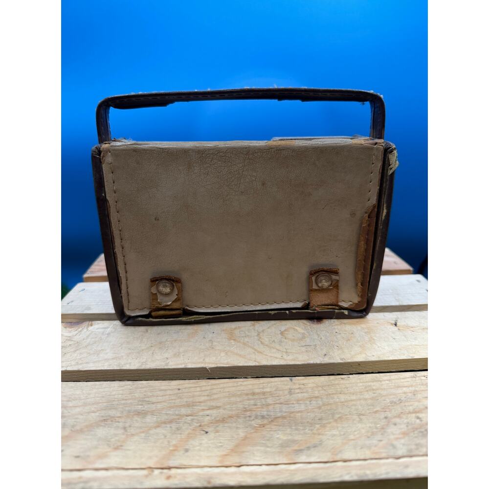 Zenith Royal 490L "Long Distance" Portable Radio - (Chassis 7KT45Z1) - Picture 6 of 7